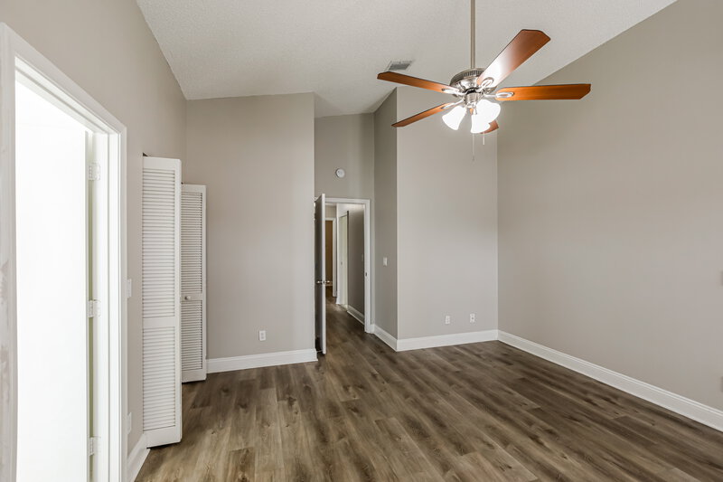 3,950/Mo, 18200 SW 6th St Pembroke Pines, FL 33029 Main Bedroom View