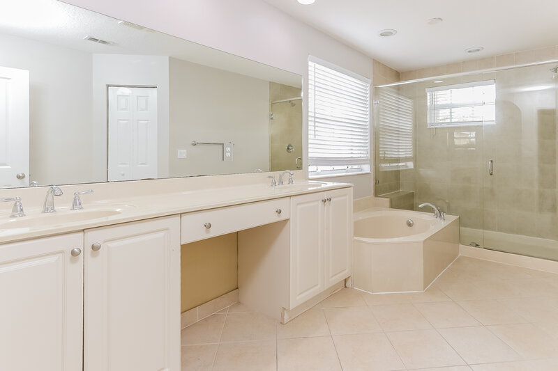 3,390/Mo, 2354 Bellarosa Cir Royal Palm Beach, FL 33411 Main Bathroom View 2