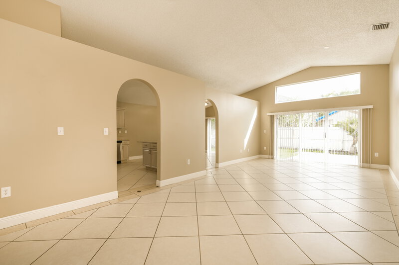 3,395/Mo, 2922 SW 174th Ave Miramar, FL 33029 Living Room View