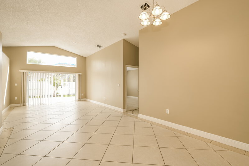 3,395/Mo, 2922 SW 174th Ave Miramar, FL 33029 Living Room View 2