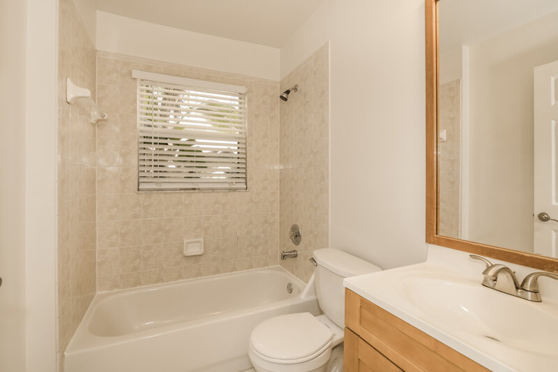 3,395/Mo, 2922 SW 174th Ave Miramar, FL 33029 Bathroom View