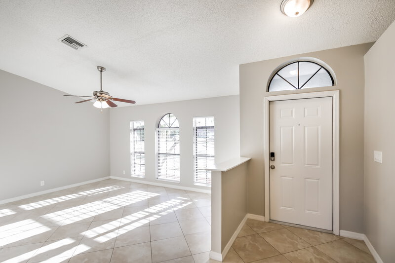 4,035/Mo, 487 SW 169th Ter Weston, FL 33326 Foyer View