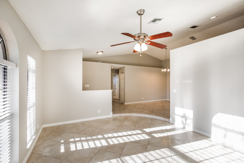4,035/Mo, 487 SW 169th Ter Weston, FL 33326 Living Room View