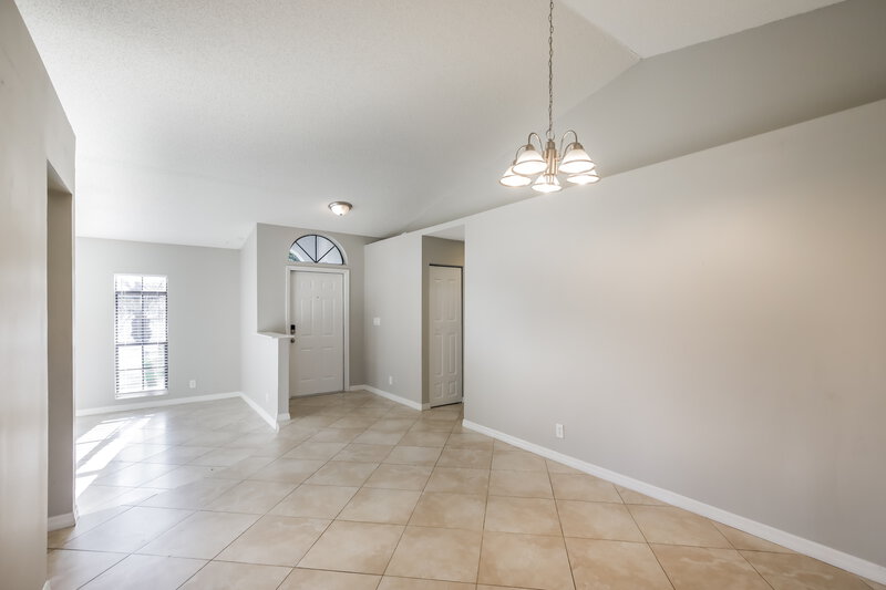 4,035/Mo, 487 SW 169th Ter Weston, FL 33326 Dining Room View 2