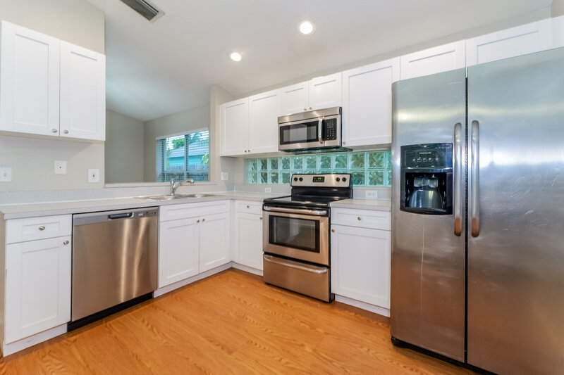 3,630/Mo, 6285 Lauderdale St Jupiter, FL 33458 Kitchen View