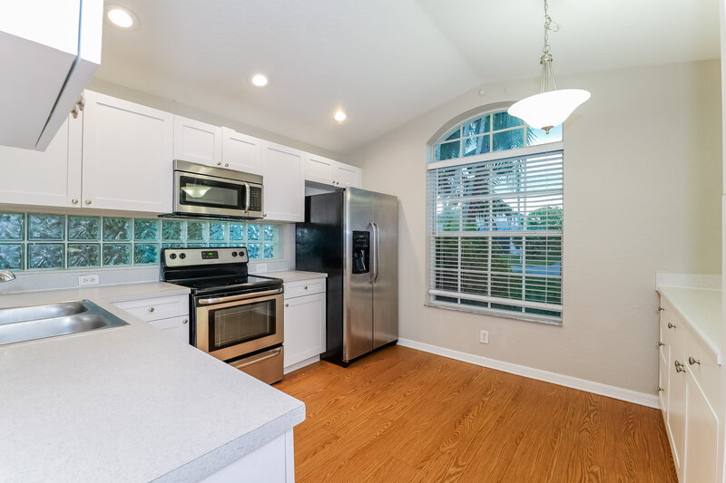 3,630/Mo, 6285 Lauderdale St Jupiter, FL 33458 Kitchen View 2