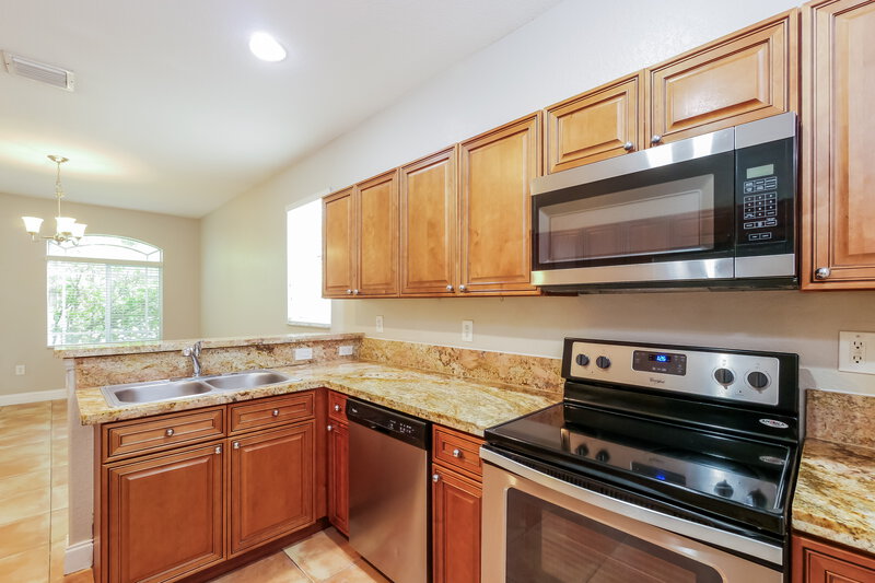 2,485/Mo, 20743 SW 91st Ct Cutler Bay, FL 33189 Kitchen View