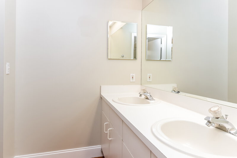 3,780/Mo, 11231 Jasmine Hill Cir Boca Raton, FL 33498 Main Bathroom View