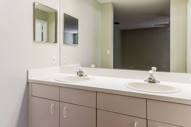 3,780/Mo, 11231 Jasmine Hill Cir Boca Raton, FL 33498 Main Bathroom View 2