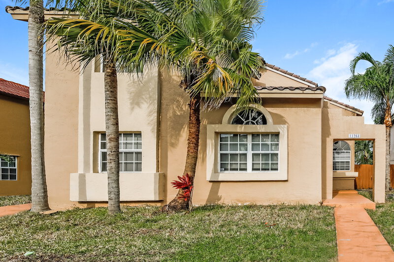 3,445/Mo, 11283 SW 159th Pl Miami, FL 33196 External View