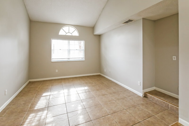 3,445/Mo, 11283 SW 159th Pl Miami, FL 33196 Living Room View 2
