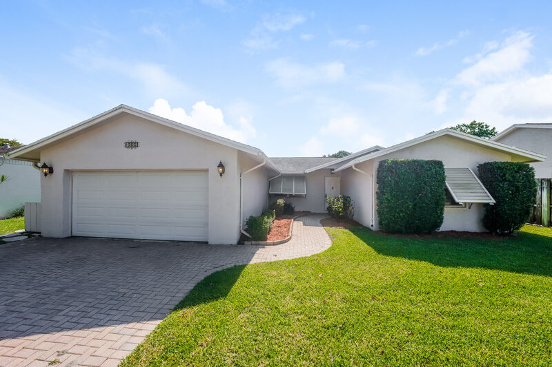 3,470/Mo, 9732 Saddlebrook Dr Boca Raton, FL 33496 External View