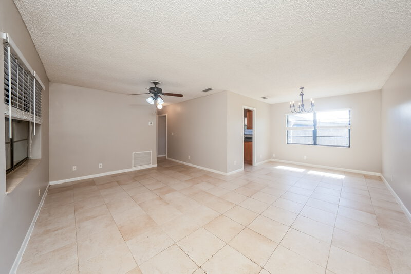 3,470/Mo, 9732 Saddlebrook Dr Boca Raton, FL 33496 Living Room View 2