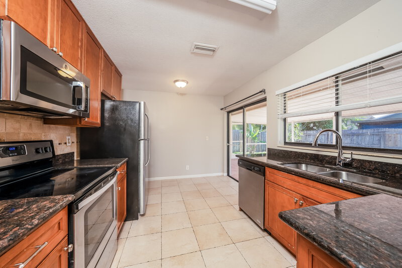 3,470/Mo, 9732 Saddlebrook Dr Boca Raton, FL 33496 Kitchen View