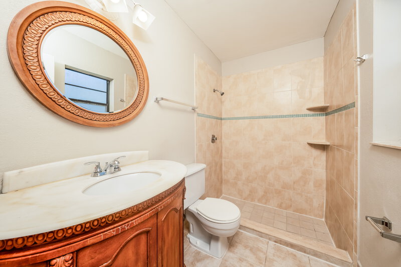 3,470/Mo, 9732 Saddlebrook Dr Boca Raton, FL 33496 Main Bathroom View