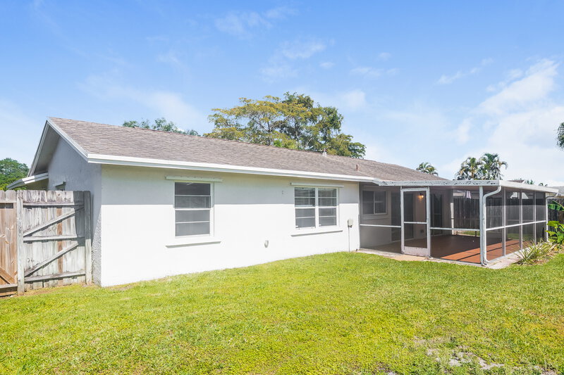 3,470/Mo, 9732 Saddlebrook Dr Boca Raton, FL 33496 Rear View 2