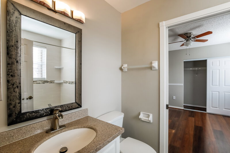 3,435/Mo, 424 Lakeside Cir Sunrise, FL 33326 Bathroom View