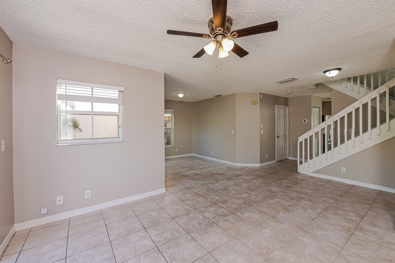 2,995/Mo, 3372 Orinoco Ln Margate, FL 33063 Living Room View 2