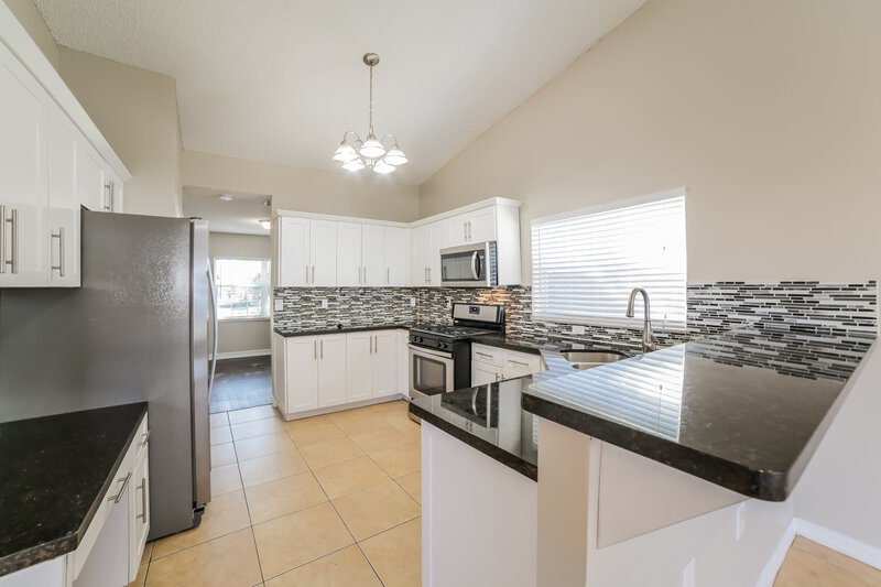 3,330/Mo, 16051 SW 73rd St Miami, FL 33193 Kitchen View 2