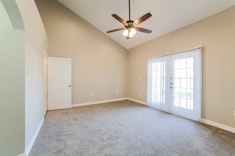 3,330/Mo, 16051 SW 73rd St Miami, FL 33193 Main Bedroom View