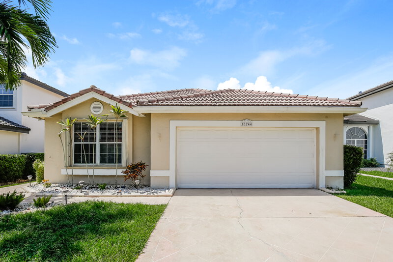 3,350/Mo, 18244 NW 21st St Pembroke Pines, FL 33029 External View