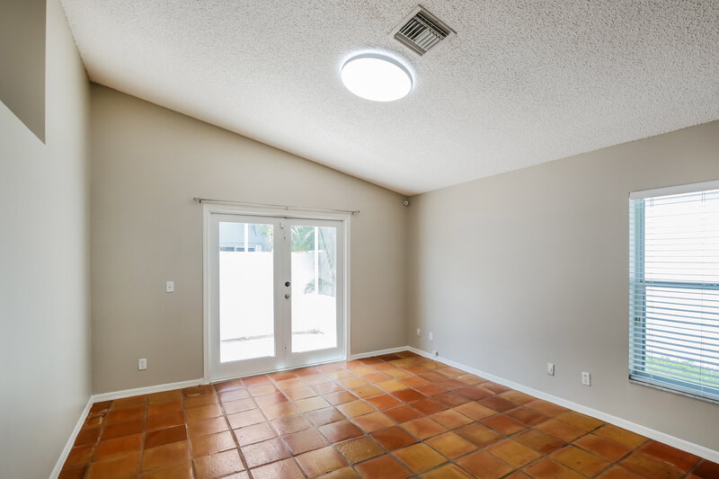 3,350/Mo, 18244 NW 21st St Pembroke Pines, FL 33029 Family Room View