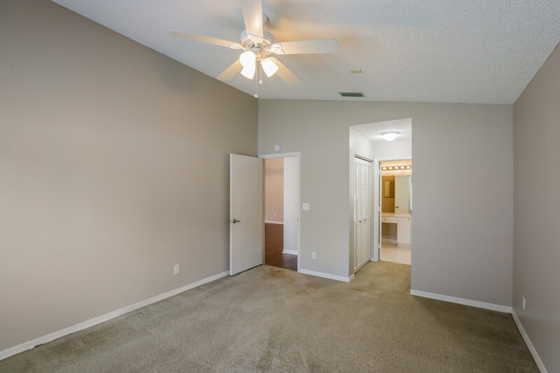 3,350/Mo, 18244 NW 21st St Pembroke Pines, FL 33029 Main Bedroom View