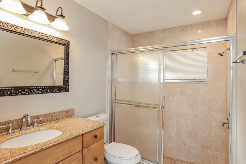 3,445/Mo, 9670 Lancaster Pl Boca Raton, FL 33434 Main Bathroom View