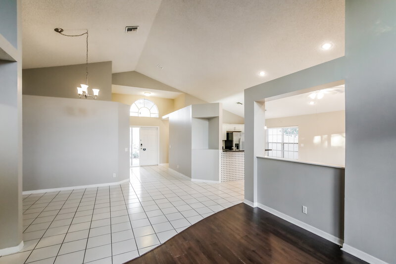 3,325/Mo, 214 NW 117th Way Coral Springs, FL 33071 Living Room View 3