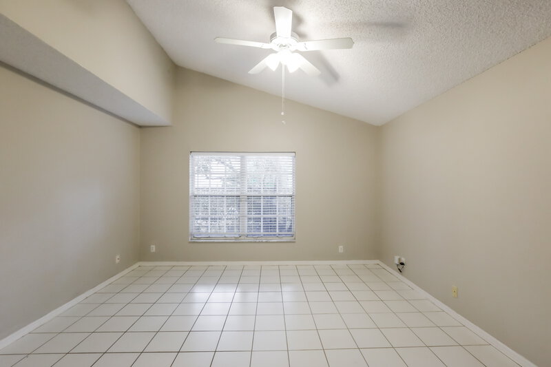 3,325/Mo, 214 NW 117th Way Coral Springs, FL 33071 Main Bedroom View 2