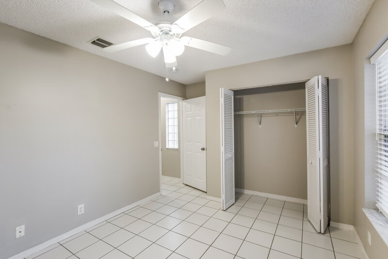 3,325/Mo, 214 NW 117th Way Coral Springs, FL 33071 Bedroom View 2