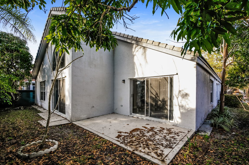 3,325/Mo, 214 NW 117th Way Coral Springs, FL 33071 Rear View