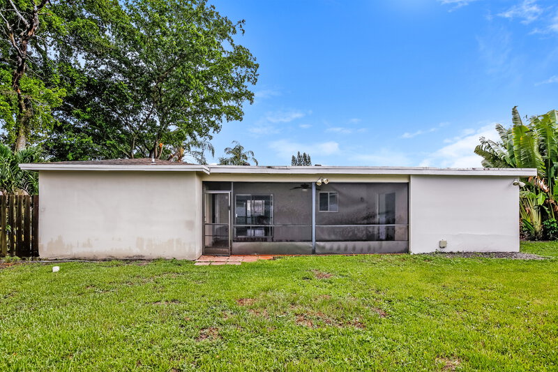 3,090/Mo, 11198 Mandarin St Boca Raton, FL 33428 Rear View