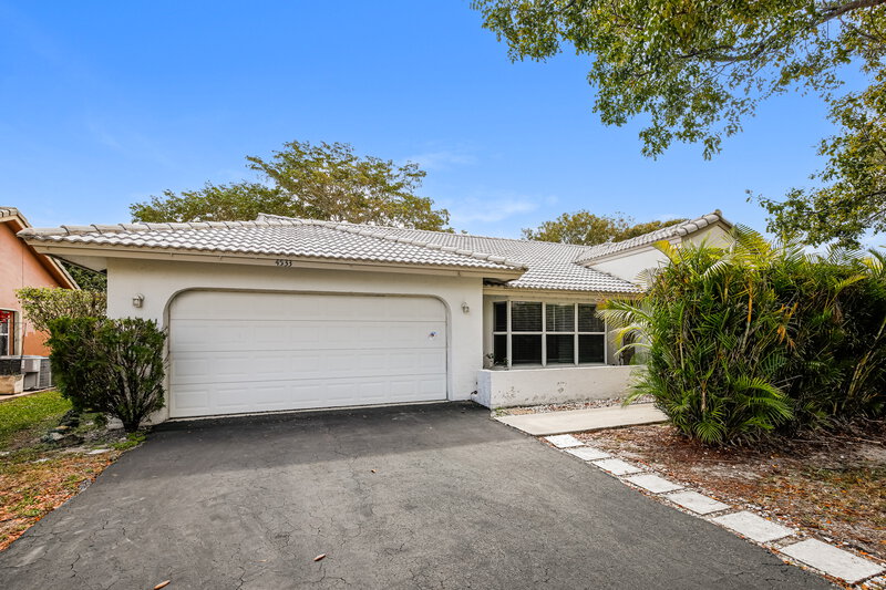 3,600/Mo, 4533 NW 88th Ter Coral Springs, FL 33065 Front View