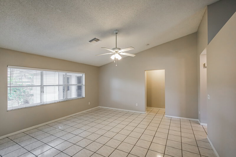 3,600/Mo, 4533 NW 88th Ter Coral Springs, FL 33065 Family Room View