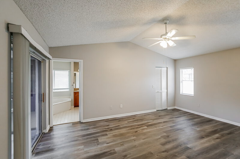 3,600/Mo, 4533 NW 88th Ter Coral Springs, FL 33065 Main Bedroom View