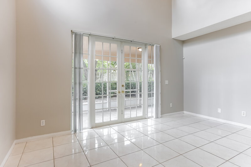 3,895/Mo, 15400 SW 51st Mnr Davie, FL 33331 Living Room View