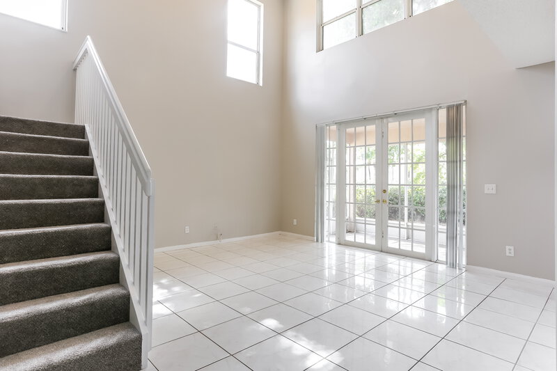 3,895/Mo, 15400 SW 51st Mnr Davie, FL 33331 Living Room View 2