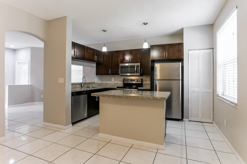 3,895/Mo, 15400 SW 51st Mnr Davie, FL 33331 Kitchen View