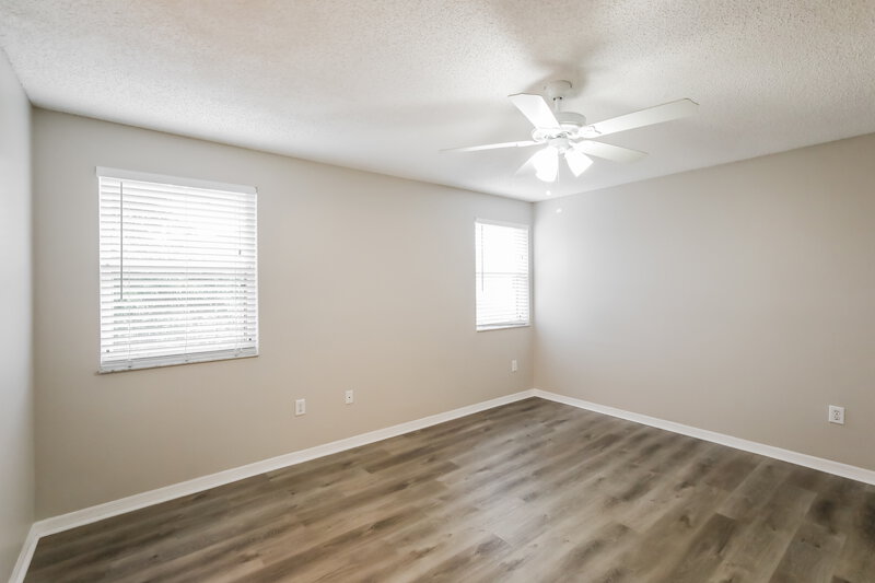 3,560/Mo, 9079 SW 157th Ct Miami, FL 33196 Main Bedroom View 2