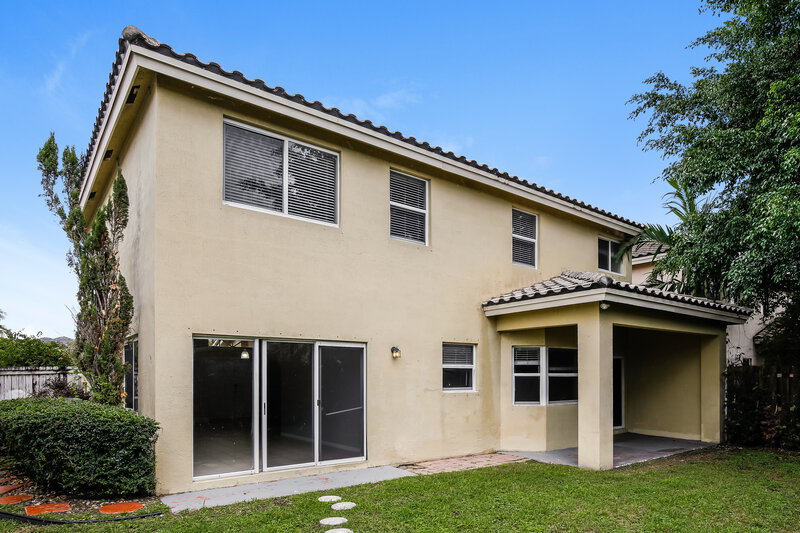 3,560/Mo, 9079 SW 157th Ct Miami, FL 33196 Rear View