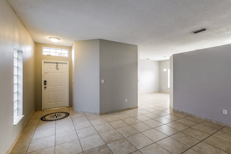 3,195/Mo, 1235 NW 192nd Way Pembroke Pines, FL 33029 Misc View 2