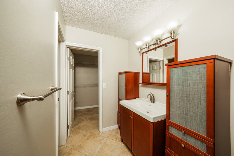 3,025/Mo, 9224 Edgemont Ln Boca Raton, FL 33434 Main Bathroom View