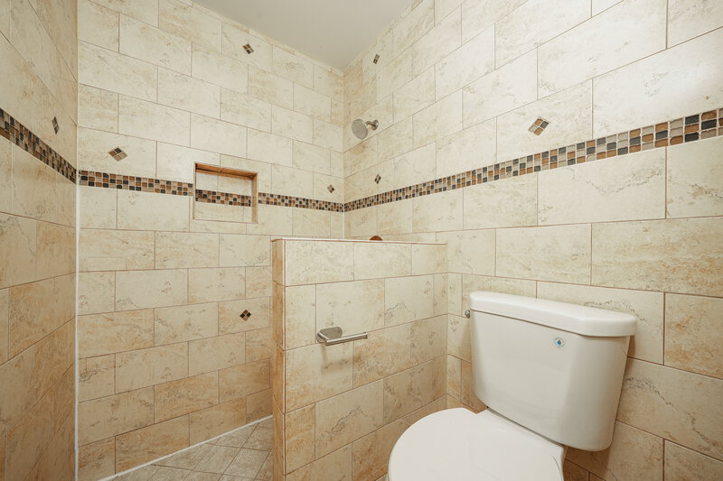 3,025/Mo, 9224 Edgemont Ln Boca Raton, FL 33434 Main Bathroom View 2