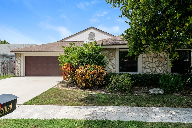 3,835/Mo, 21020 Woodspring Ave Boca Raton, FL 33428 External View