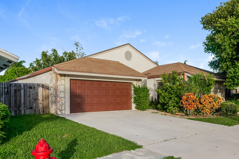 3,610/Mo, 21020 Woodspring Ave Boca Raton, FL 33428 Front View