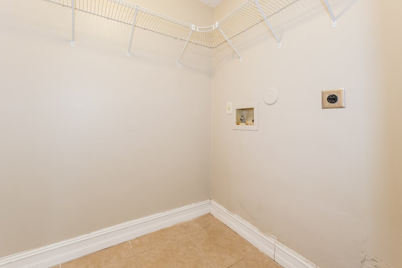 3,835/Mo, 21020 Woodspring Ave Boca Raton, FL 33428 Laundry Room View