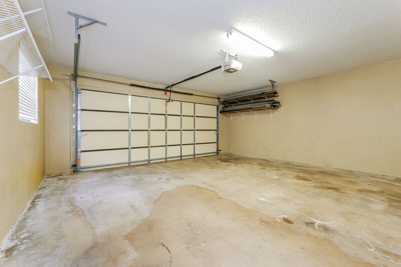 3,835/Mo, 21020 Woodspring Ave Boca Raton, FL 33428 Garage View