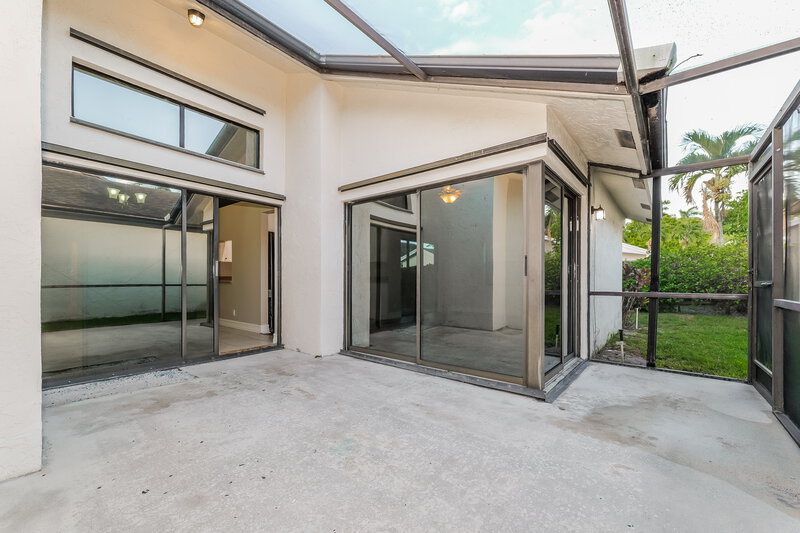 3,610/Mo, 21020 Woodspring Ave Boca Raton, FL 33428 Covered Patio View