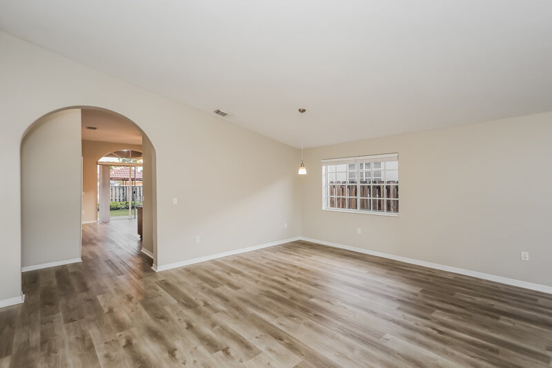 3,330/Mo, 15302 SW 35th Ter Miami, FL 33185 Dining Room View